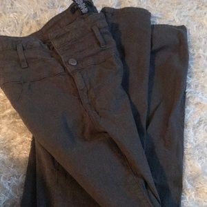 Army green high wasted jeans